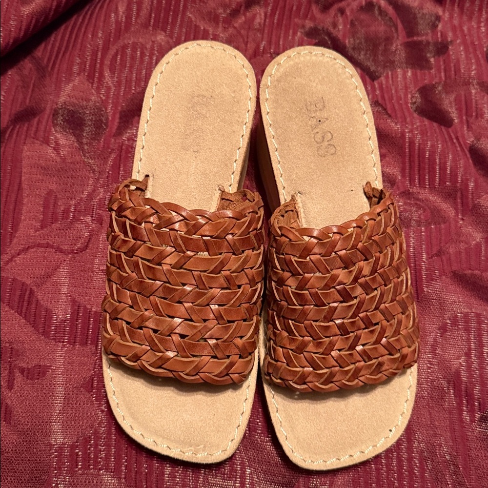Bass  Brown Woven Slide Sandals plataforma